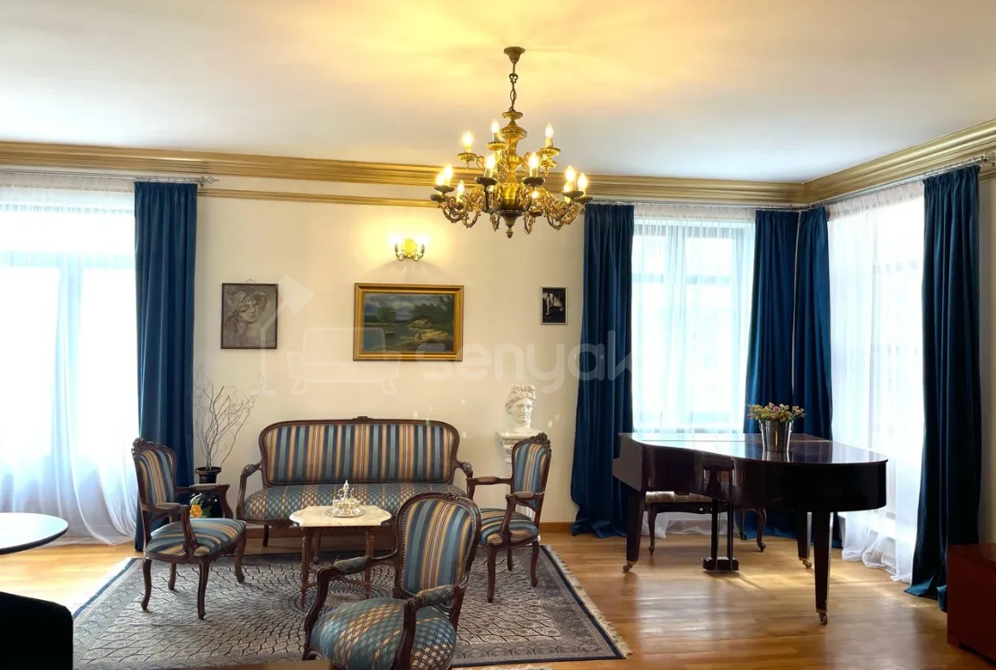 8 Սենյականոց Շքեղ Առանձնատուն, 860քմ