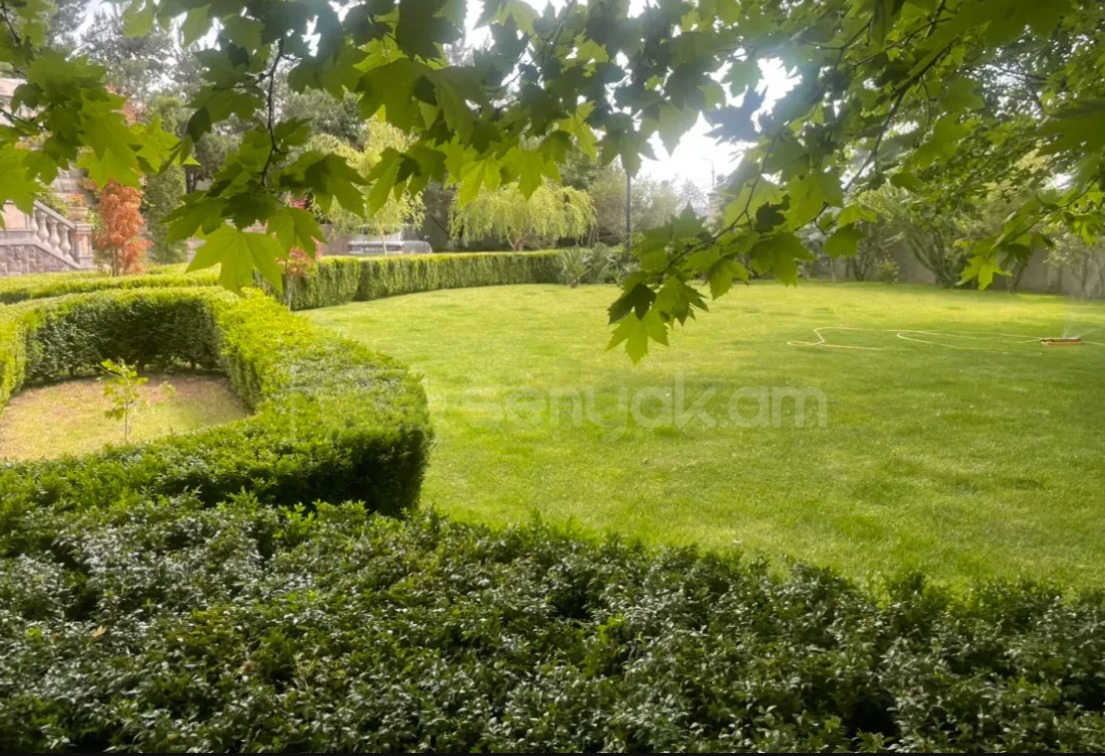 8 Սենյականոց Շքեղ Առանձնատուն, 860քմ