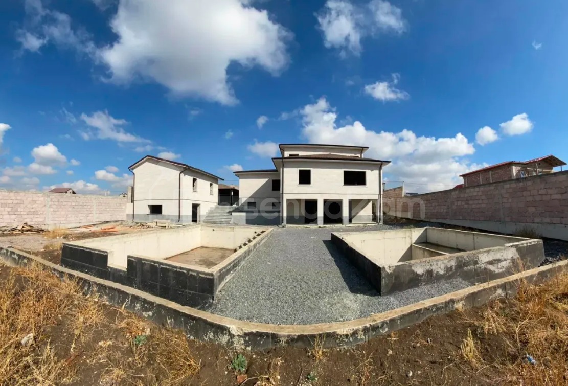8 Սենյականոց Շքեղ Առանձնատուն, 350քմ