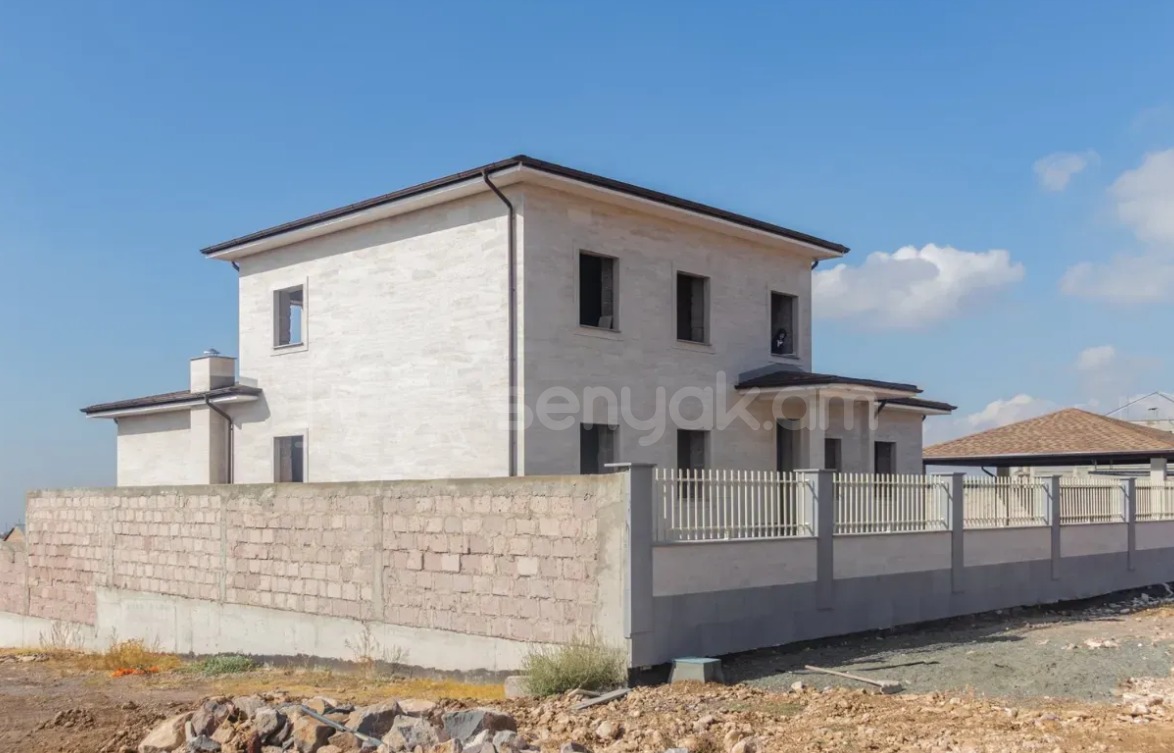 8 Սենյականոց Շքեղ Առանձնատուն, 350քմ