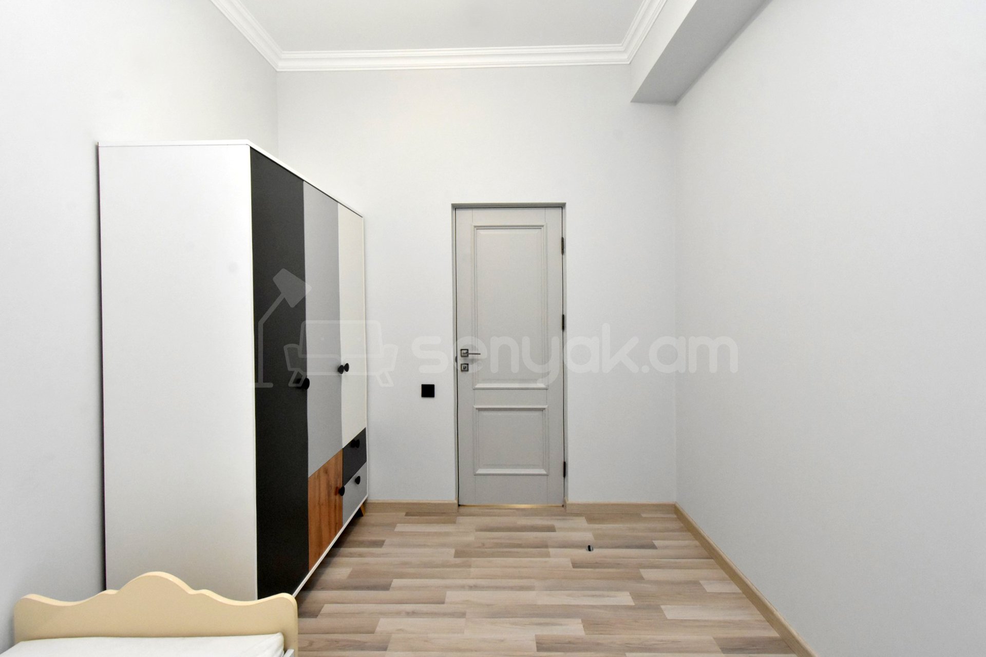 4 Սենյականոց Բնակարան, 78քմ, 1/6 հարկ, Կապիտալ Վերանորոգված