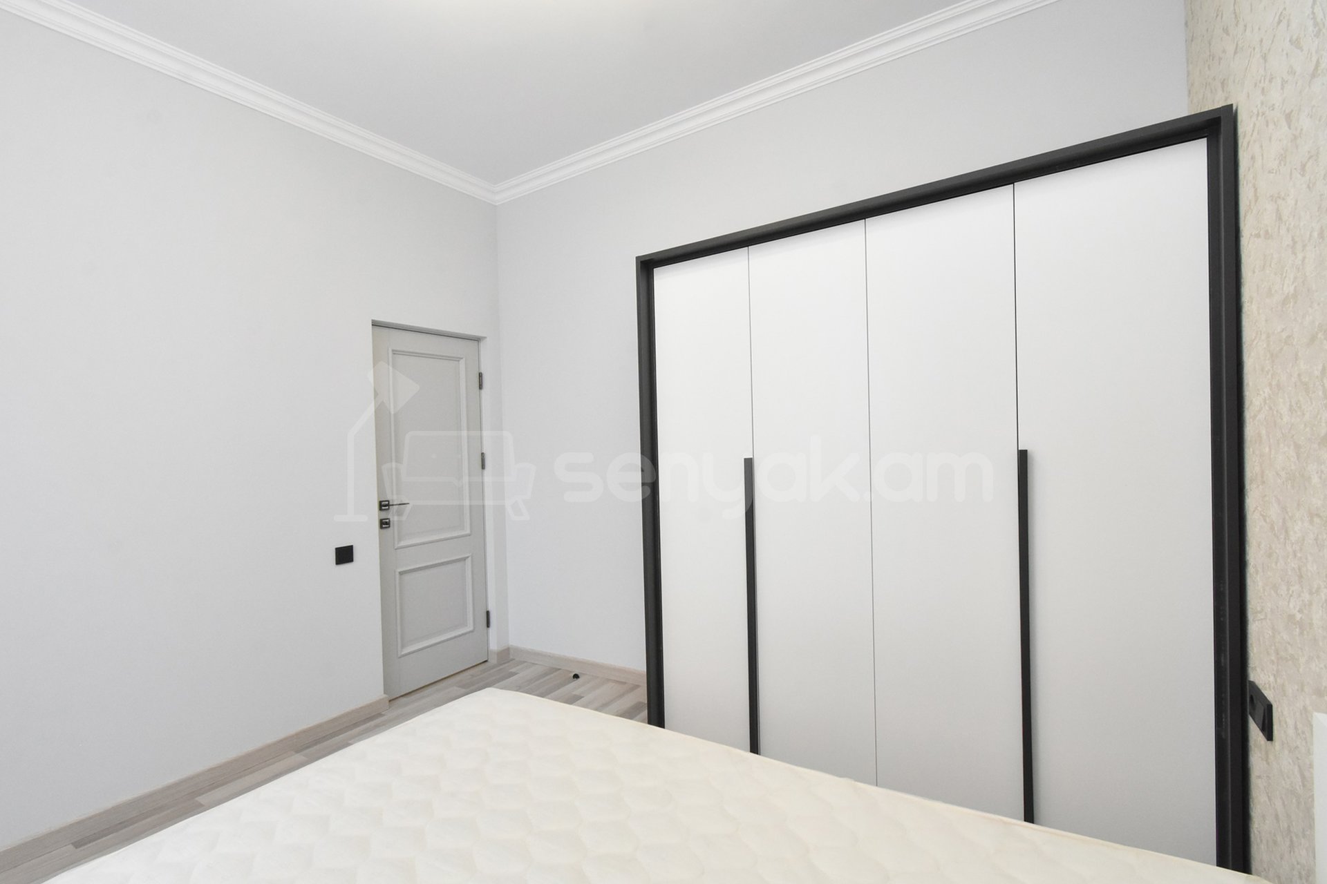 4 Սենյականոց Բնակարան, 78քմ, 1/6 հարկ, Կապիտալ Վերանորոգված