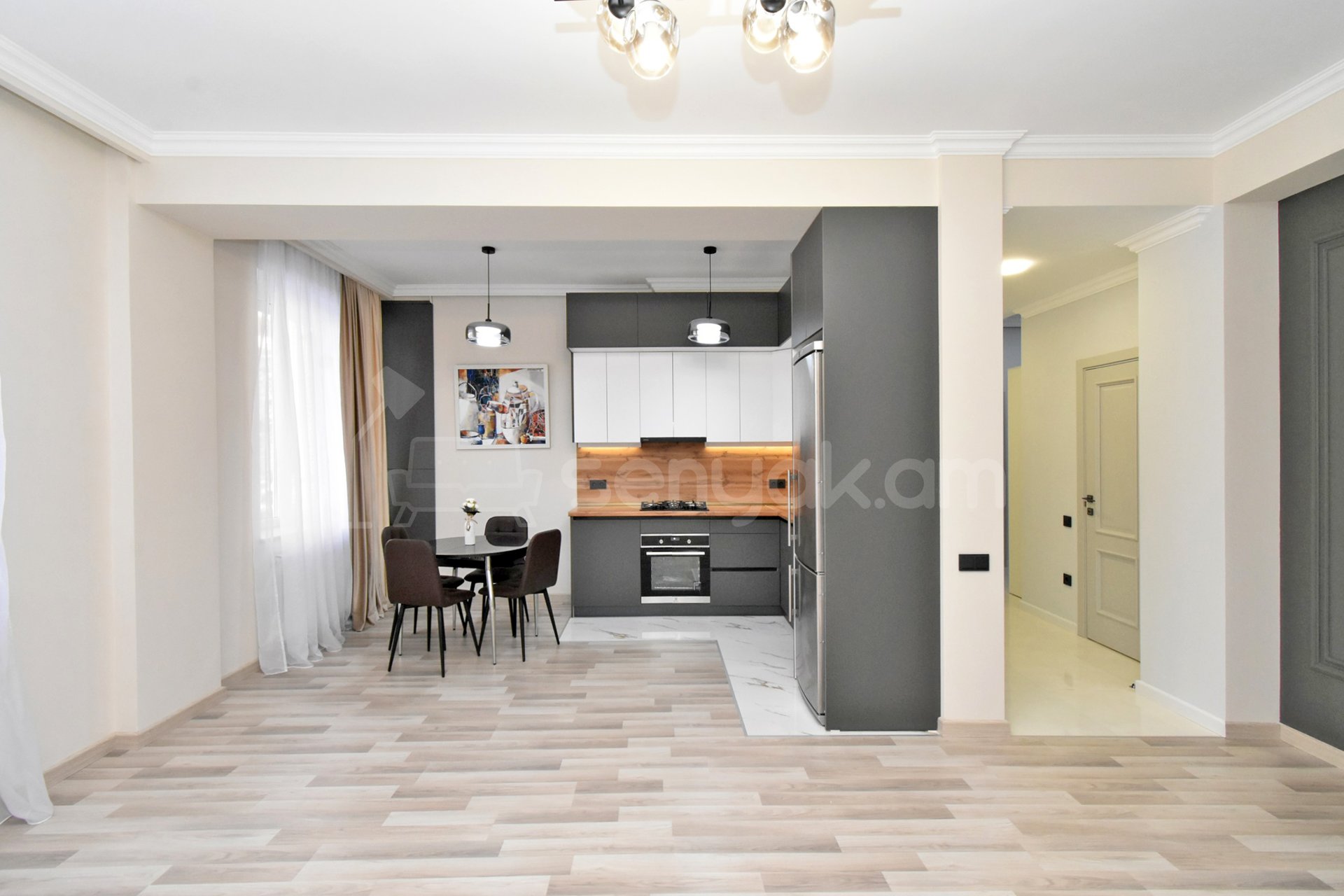 4 Սենյականոց Բնակարան, 78քմ, 1/6 հարկ, Կապիտալ Վերանորոգված