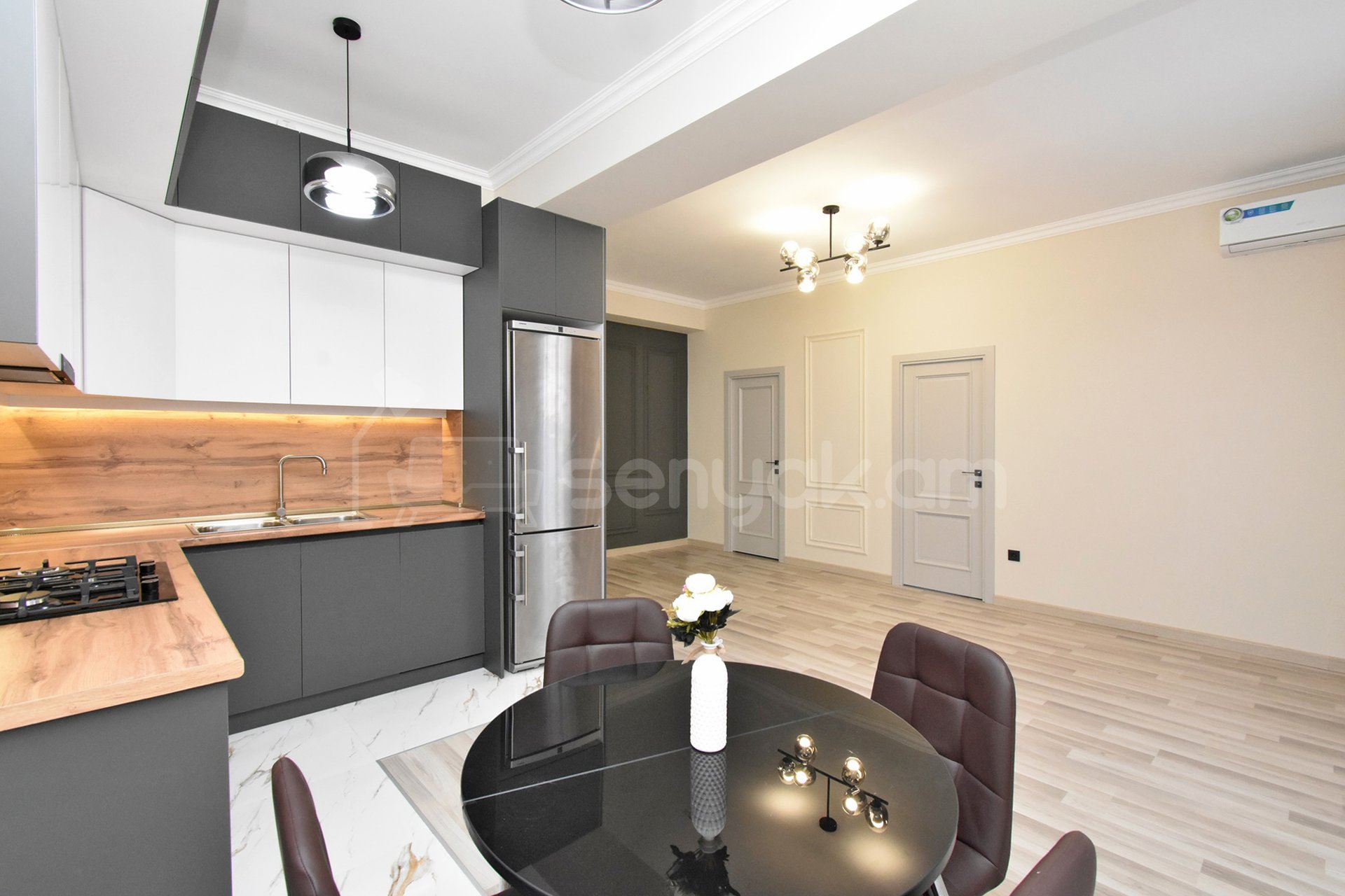 4 Սենյականոց Բնակարան, 78քմ, 1/6 հարկ, Կապիտալ Վերանորոգված