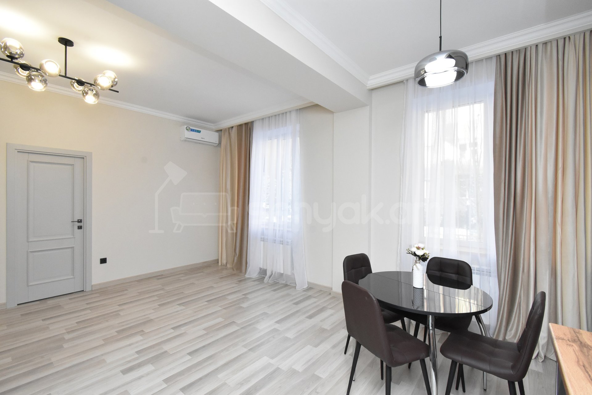 4 Սենյականոց Բնակարան, 78քմ, 1/6 հարկ, Կապիտալ Վերանորոգված