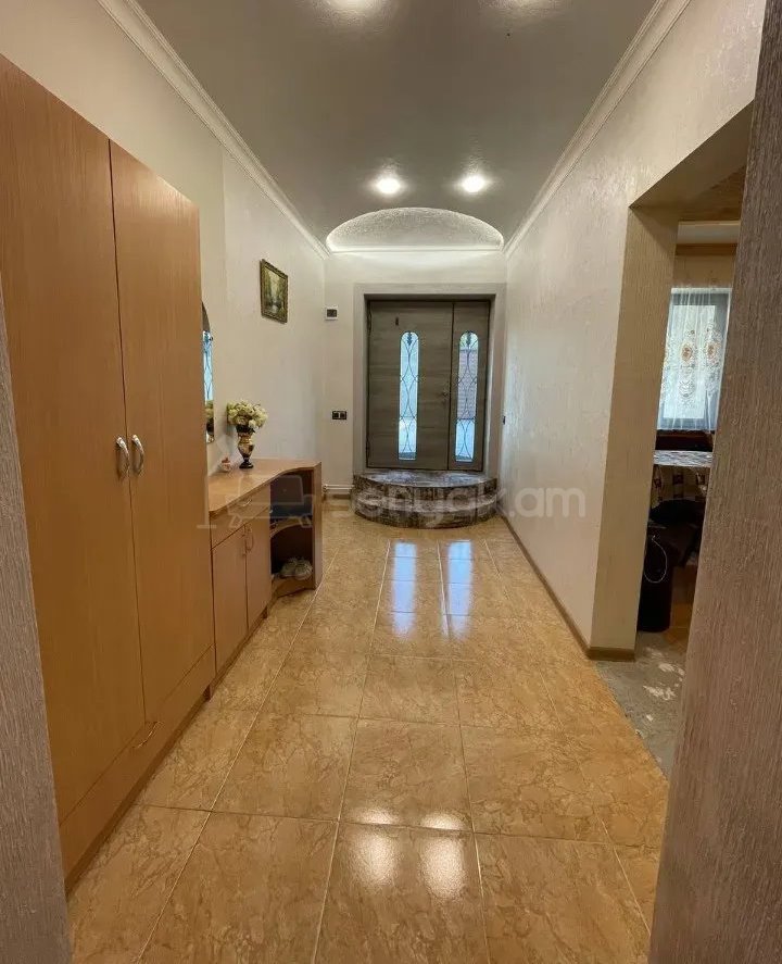 4 Սենյականոց Սեփական Տուն, 120քմ, Կապիտալ Վերանորոգված, Ավտոտնակով