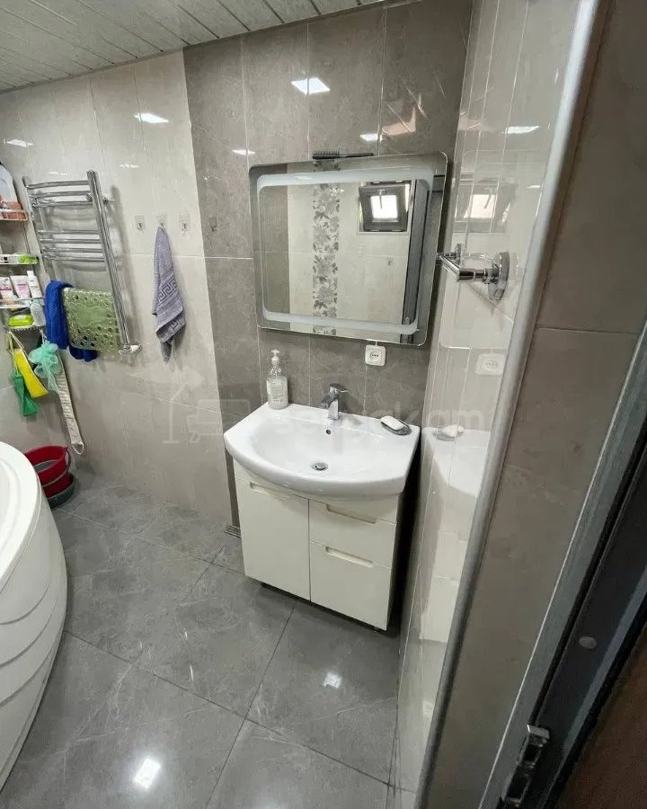 4 Սենյականոց Սեփական Տուն, 120քմ, Կապիտալ Վերանորոգված, Ավտոտնակով