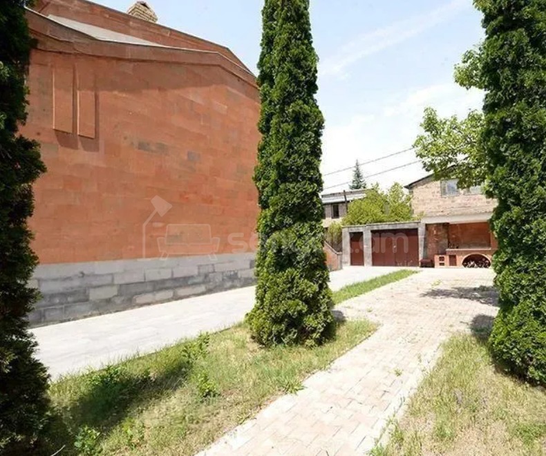 4 Սենյականոց Շքեղ Առանձնատուն, 270քմ