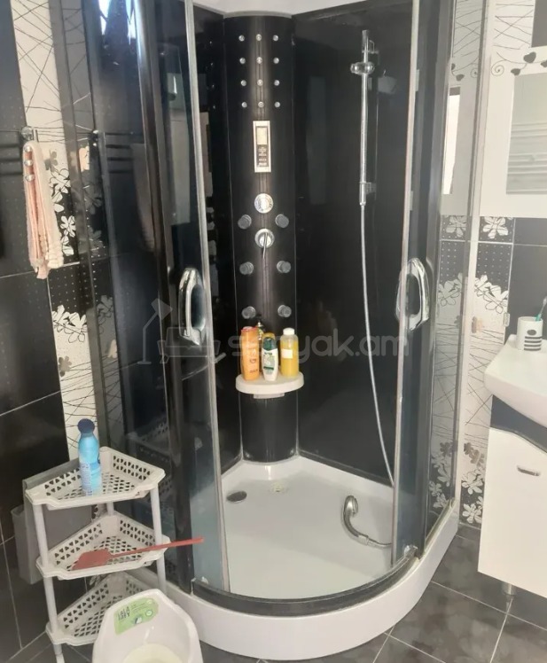 4 Սենյականոց Շքեղ Առանձնատուն, 200քմ