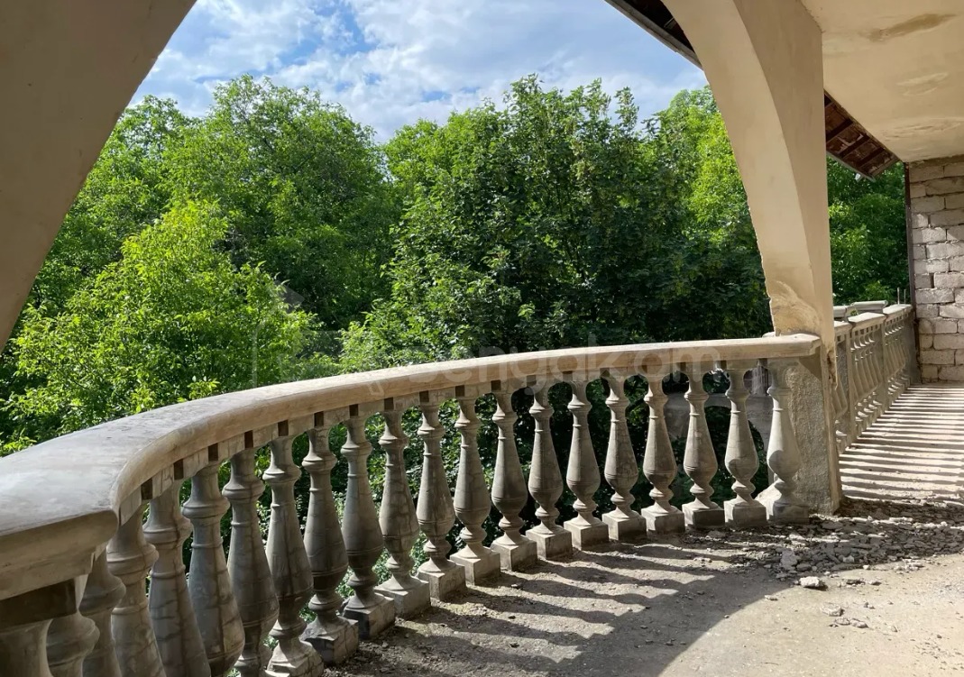 8 Սենյականոց Շքեղ Առանձնատուն, 750քմ