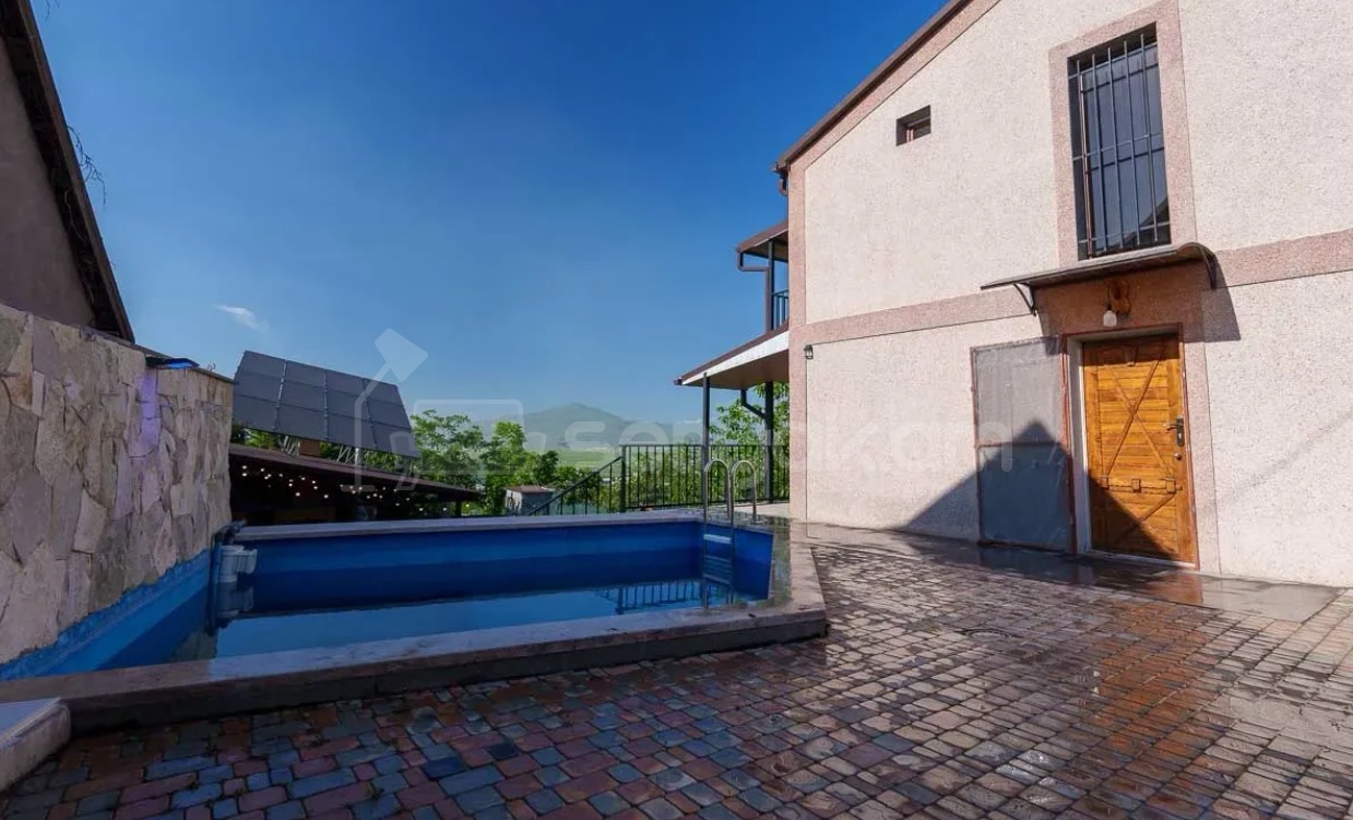 5 Սենյականոց Շքեղ Առանձնատուն, 250քմ