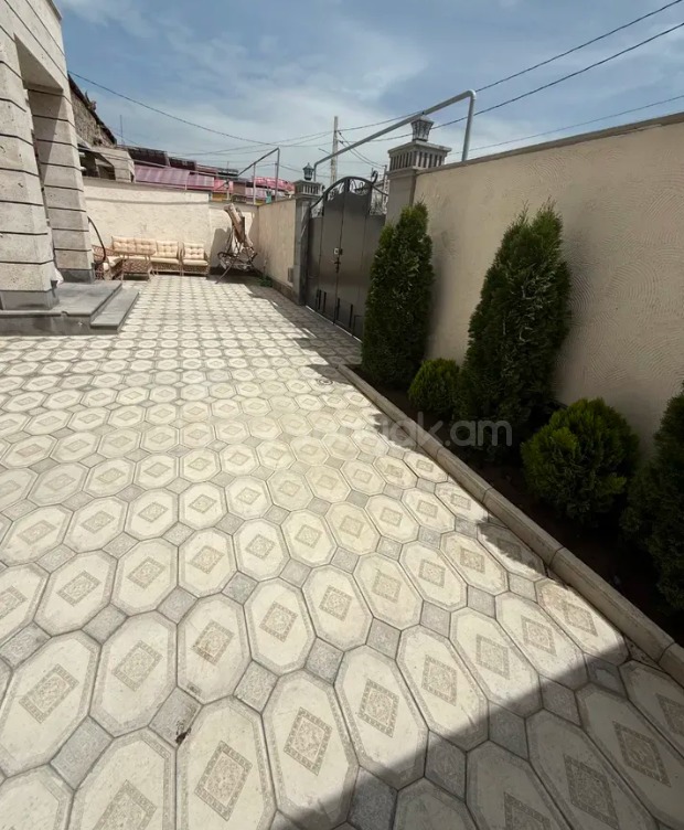 5 Սենյականոց Շքեղ Առանձնատուն, 350քմ