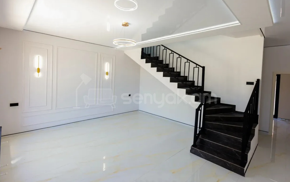 4 Սենյականոց Շքեղ Առանձնատուն, 116քմ