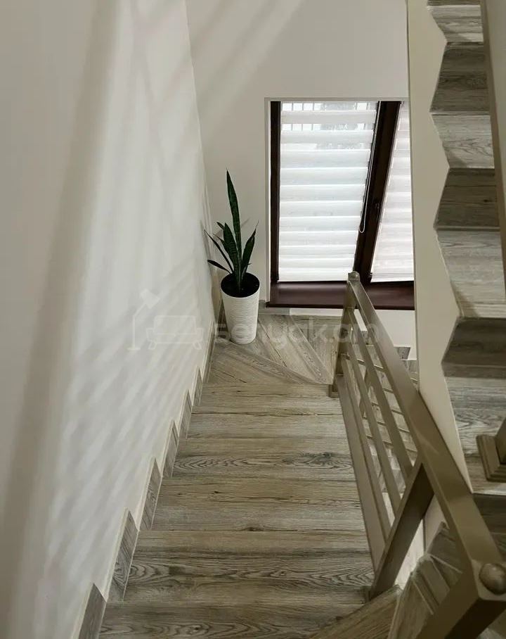 5 Սենյականոց Սեփական Տուն, 140քմ, Կապիտալ Վերանորոգված