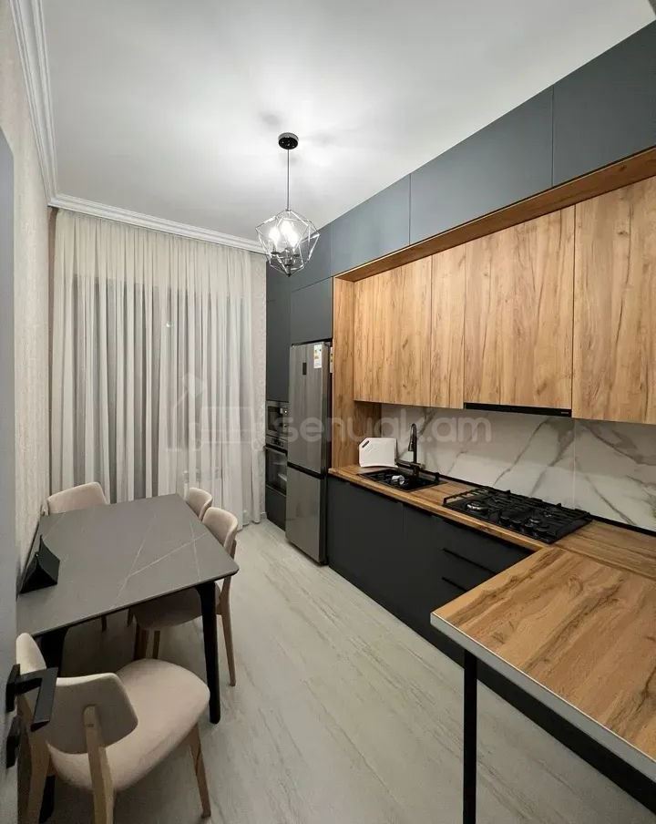 5 Սենյականոց Սեփական Տուն, 140քմ, Կապիտալ Վերանորոգված