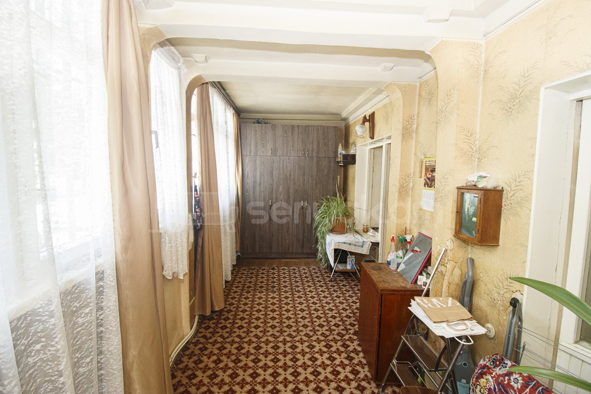 3 Սենյականոց Բնակարան Քարե Շենքում, 75քմ, 1/5 հարկ, Պետական Վիճակում