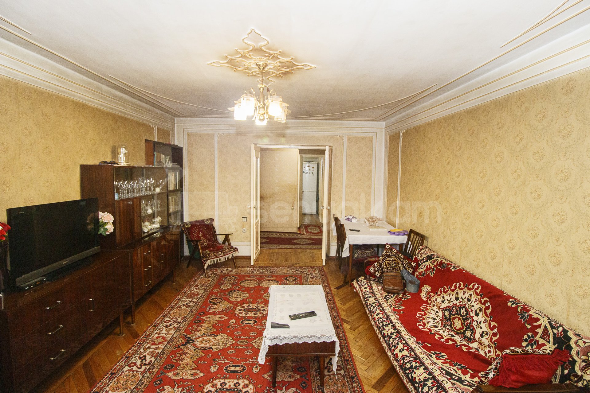 3 Սենյականոց Բնակարան Քարե Շենքում, 75քմ, 1/5 հարկ, Պետական Վիճակում