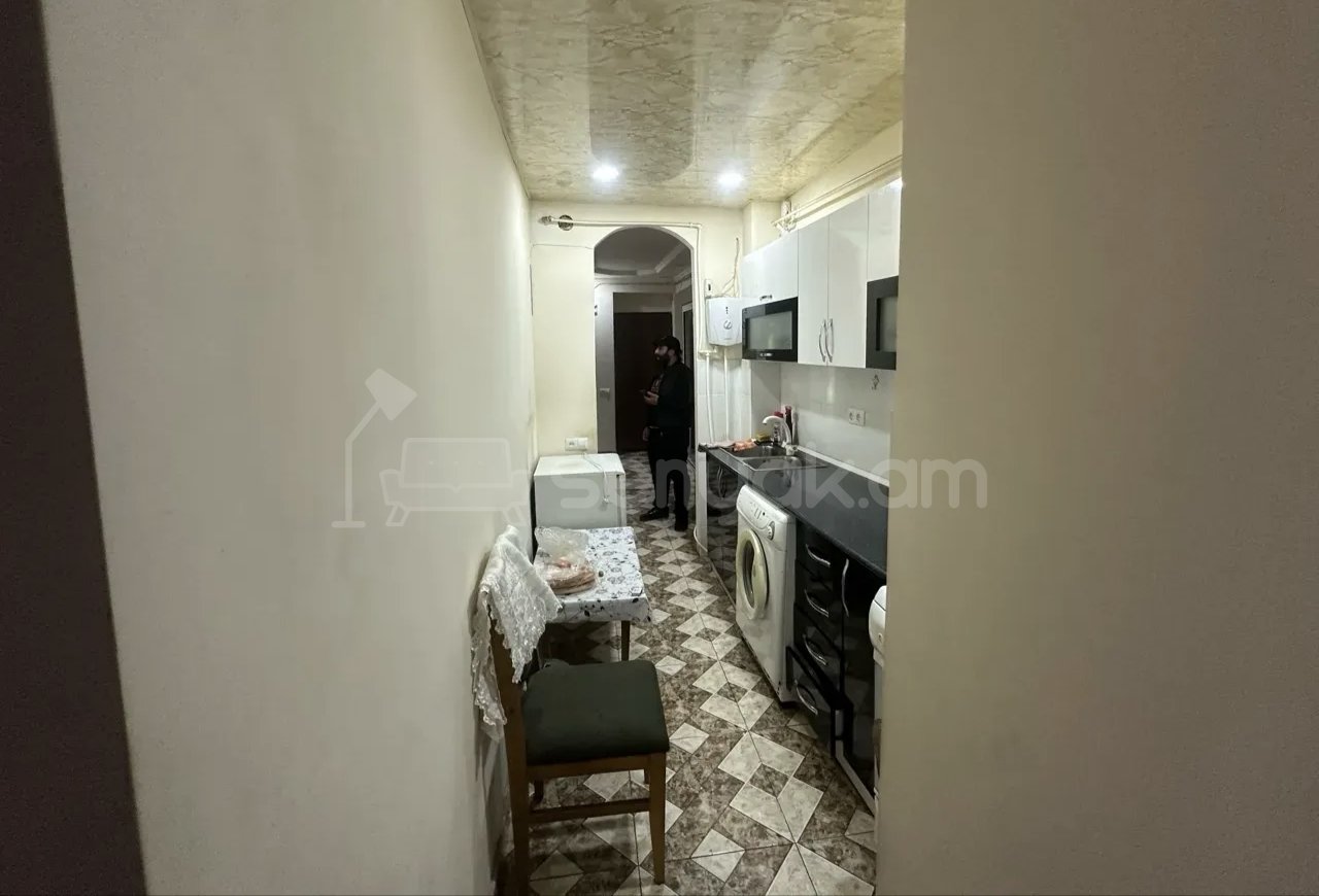 2 Սենյականոց Բնակարան, 40քմ, 3/5 հարկ, Նորմալ Վիճակում, Կահավորված