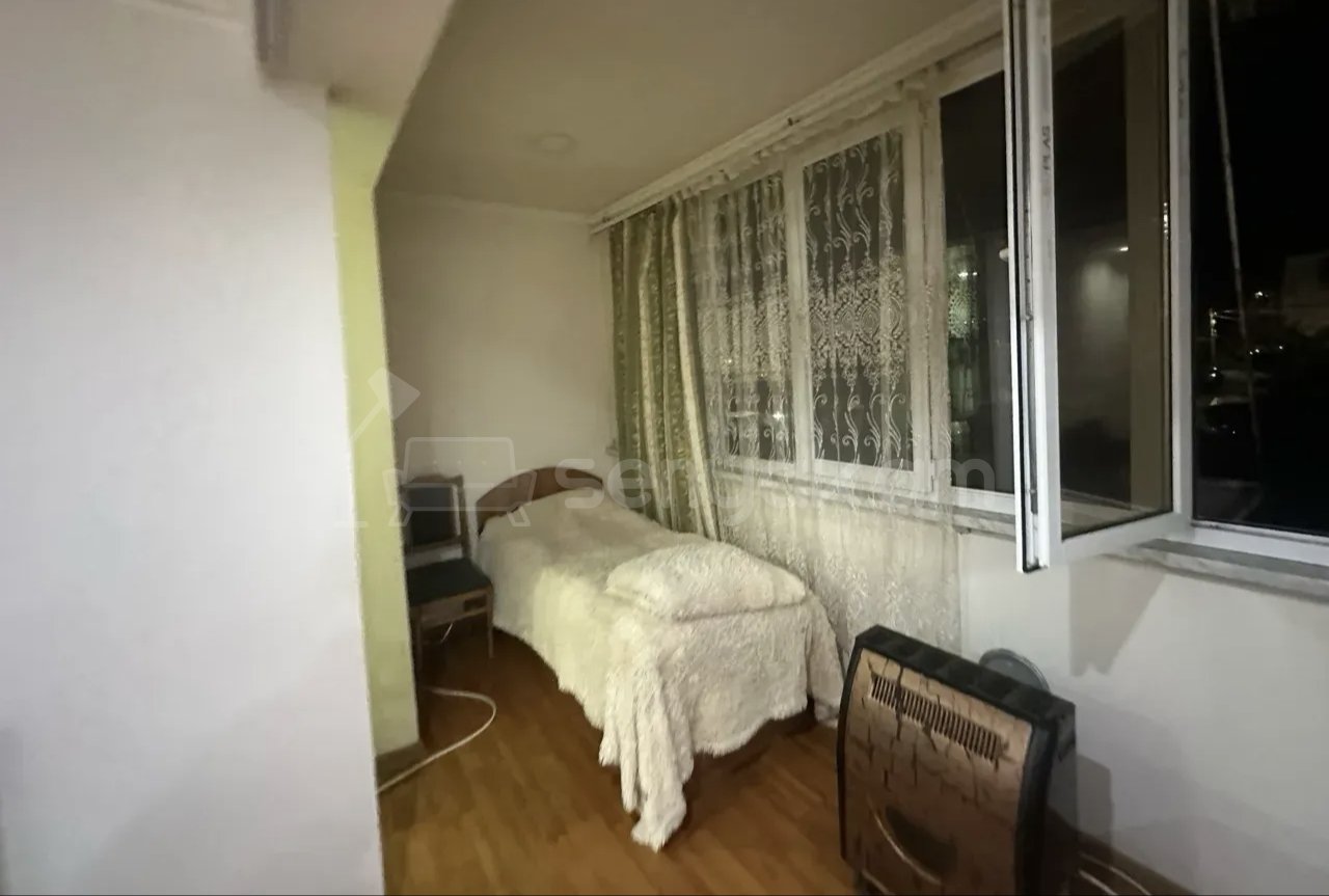 2 Սենյականոց Բնակարան, 40քմ, 3/5 հարկ, Նորմալ Վիճակում, Կահավորված