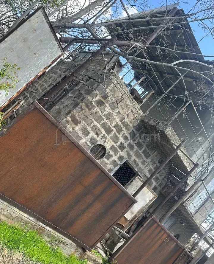 8 Սենյականոց Սեփական Տուն, 200քմ, Նորմալ Վիճակում