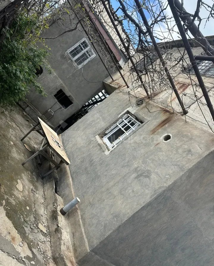 8 Սենյականոց Սեփական Տուն, 200քմ, Նորմալ Վիճակում