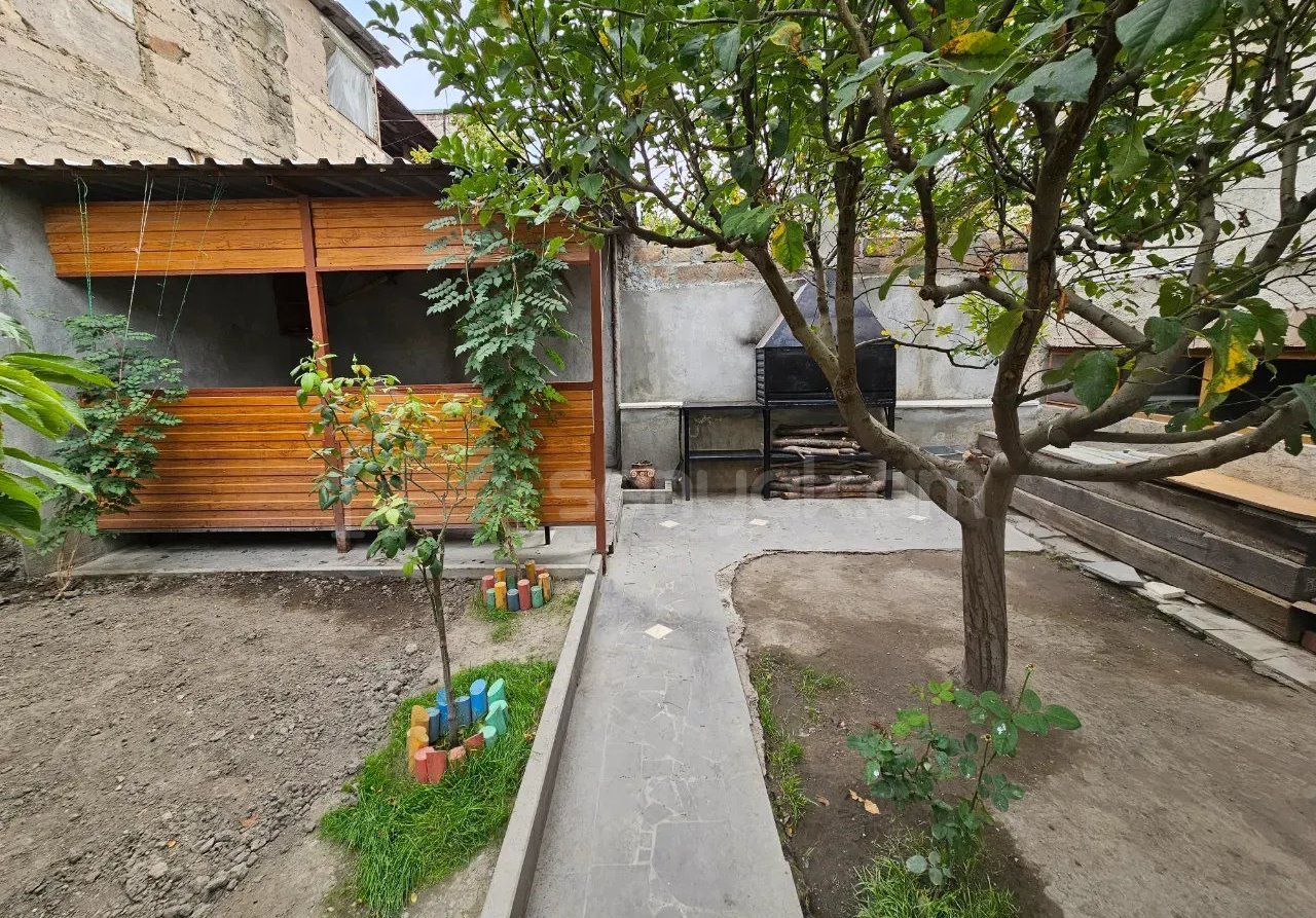 6 Սենյականոց Սեփական Տուն, 170քմ, Կոսմետիկ Վերանորոգված, Ավտոտնակով