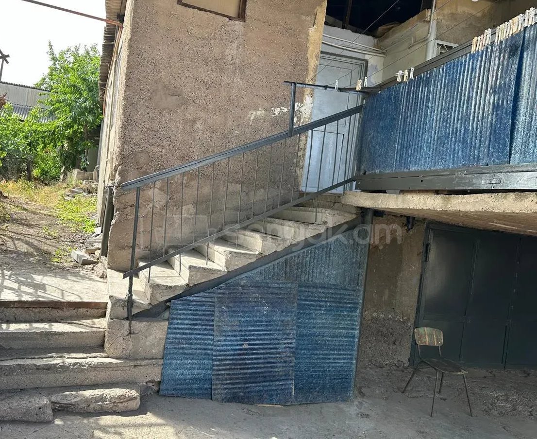 8 Սենյականոց Սեփական Տուն, 138քմ, Նորմալ Վիճակում, Ավտոտնակով