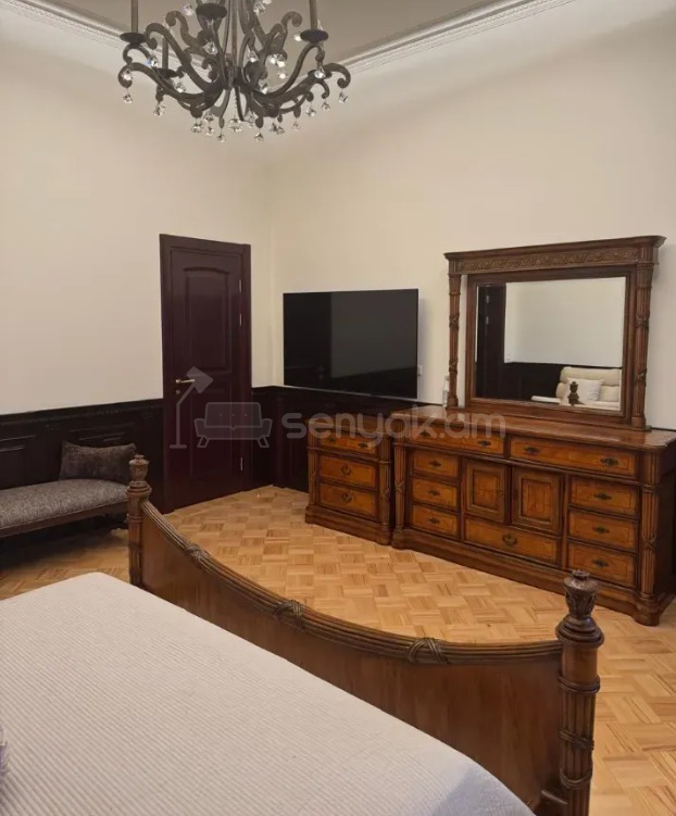 5 Սենյականոց Շքեղ Առանձնատուն, 380քմ