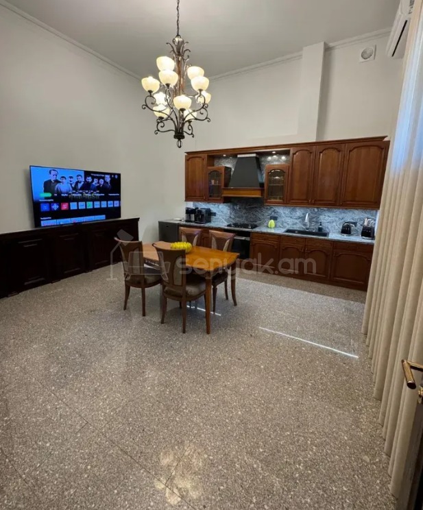 5 Սենյականոց Շքեղ Առանձնատուն, 380քմ