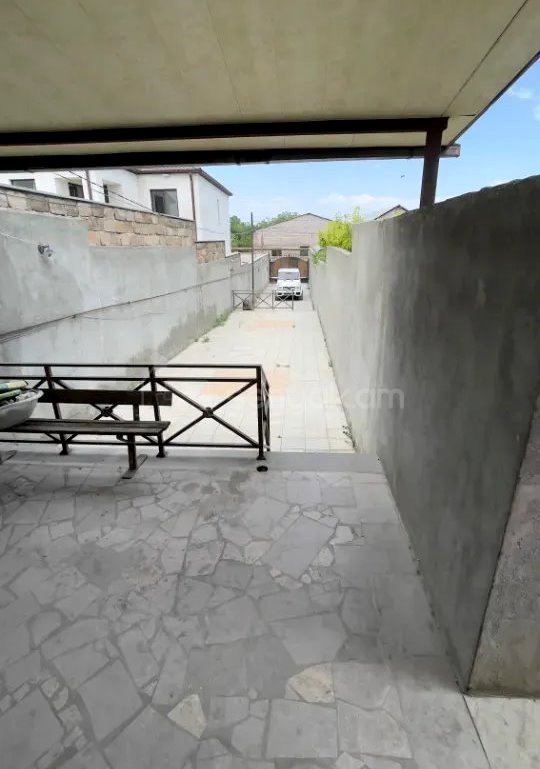 3 Սենյականոց Սեփական Տուն, 80քմ, Կապիտալ Վերանորոգված, Ավտոտնակով