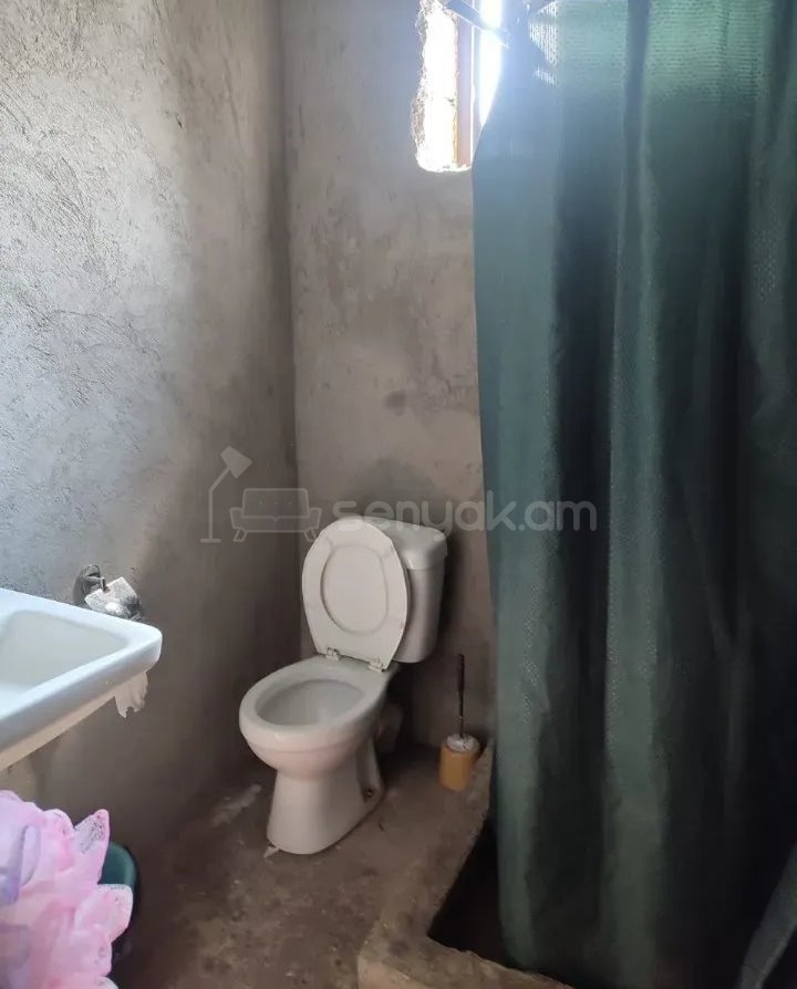 5 Սենյականոց Սեփական Տուն, 180քմ, Նորմալ Վիճակում, Ավտոտնակով