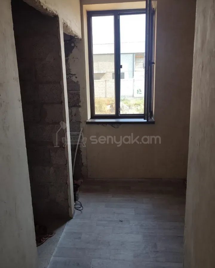 5 Սենյականոց Սեփական Տուն, 180քմ, Նորմալ Վիճակում, Ավտոտնակով