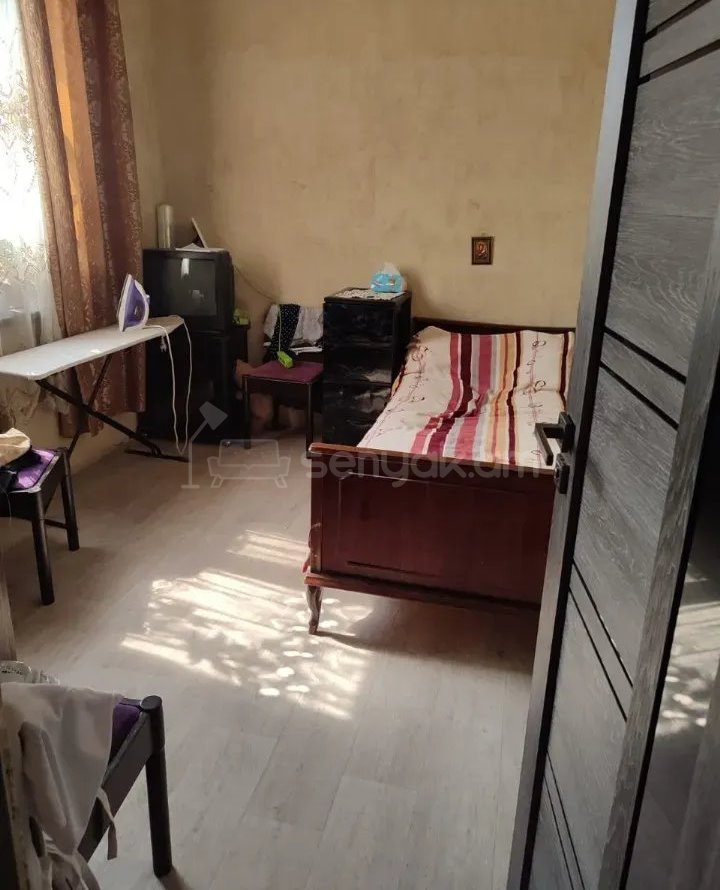 5 Սենյականոց Սեփական Տուն, 180քմ, Նորմալ Վիճակում, Ավտոտնակով