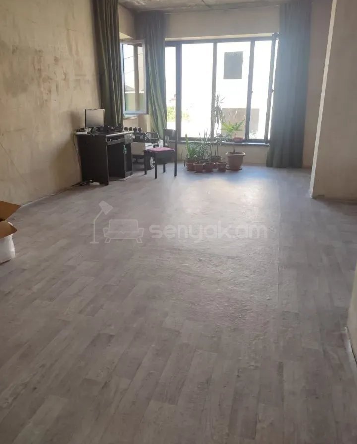 5 Սենյականոց Սեփական Տուն, 180քմ, Նորմալ Վիճակում, Ավտոտնակով