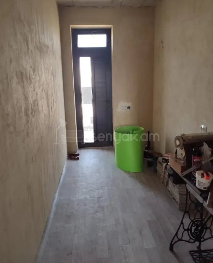 5 Սենյականոց Սեփական Տուն, 180քմ, Նորմալ Վիճակում, Ավտոտնակով