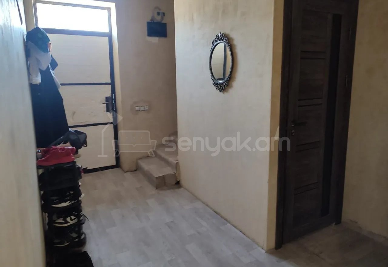 5 Սենյականոց Սեփական Տուն, 180քմ, Նորմալ Վիճակում, Ավտոտնակով