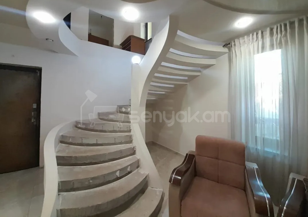 5 Սենյականոց Սեփական Տուն, 286քմ, Կապիտալ Վերանորոգված