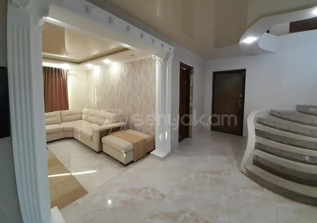 5 Սենյականոց Սեփական Տուն, 286քմ, Կապիտալ Վերանորոգված