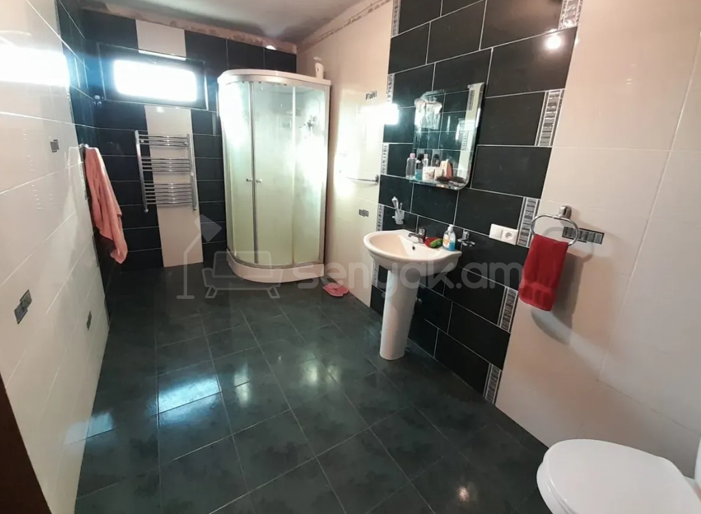 5 Սենյականոց Սեփական Տուն, 286քմ, Կապիտալ Վերանորոգված