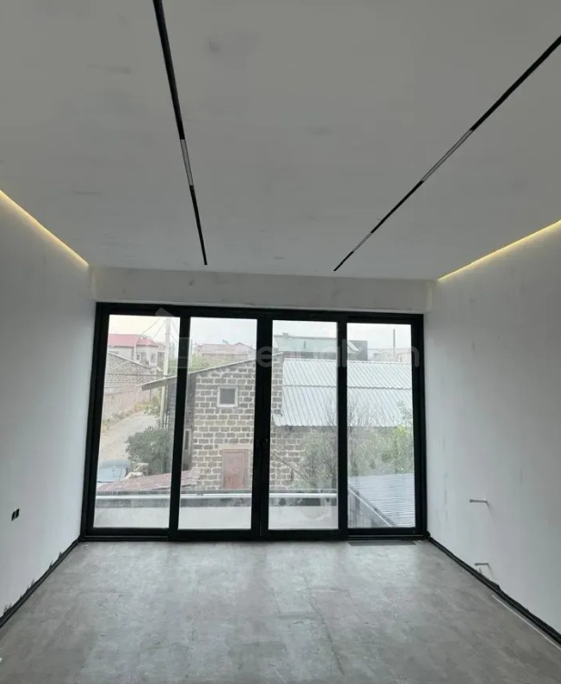 8 Սենյականոց Շքեղ Առանձնատուն, 240քմ