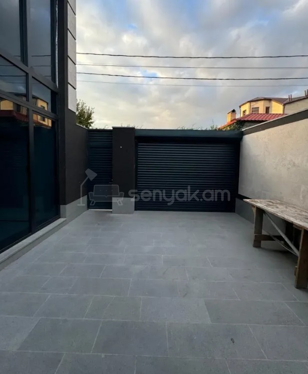 8 Սենյականոց Շքեղ Առանձնատուն, 240քմ