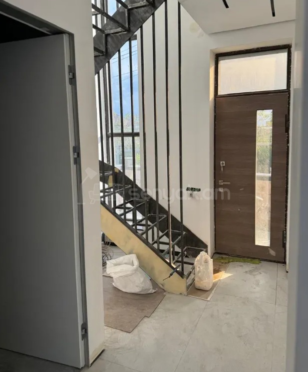 8 Սենյականոց Շքեղ Առանձնատուն, 240քմ