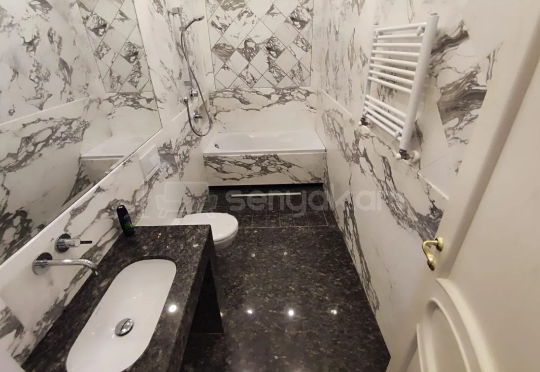 8 Սենյականոց Շքեղ Առանձնատուն, 1600քմ