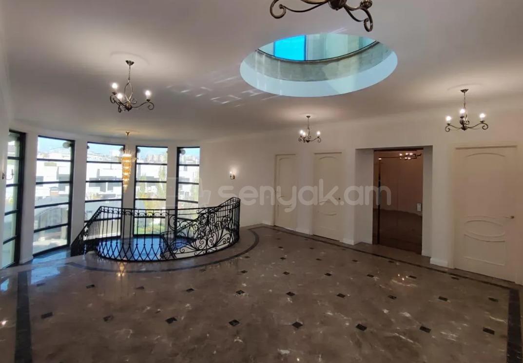 8 Սենյականոց Շքեղ Առանձնատուն, 1600քմ