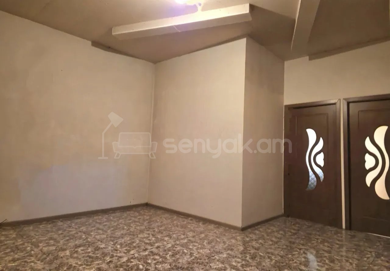 5 Սենյականոց Սեփական Տուն, 210քմ, Կոսմետիկ Վերանորոգված, Ավտոտնակով