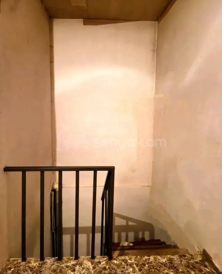 5 Սենյականոց Սեփական Տուն, 210քմ, Կոսմետիկ Վերանորոգված, Ավտոտնակով