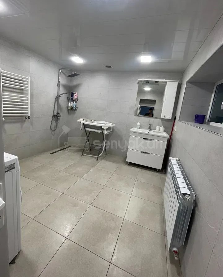 3 Սենյականոց Սեփական Տուն, 130քմ, Կոսմետիկ Վերանորոգված