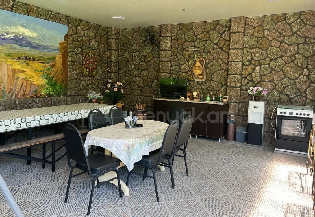 5 Սենյականոց Շքեղ Առանձնատուն, 244քմ