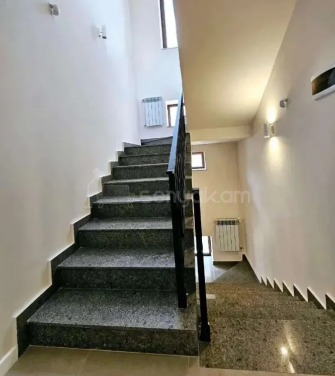 6 Սենյականոց Շքեղ Առանձնատուն, 441քմ