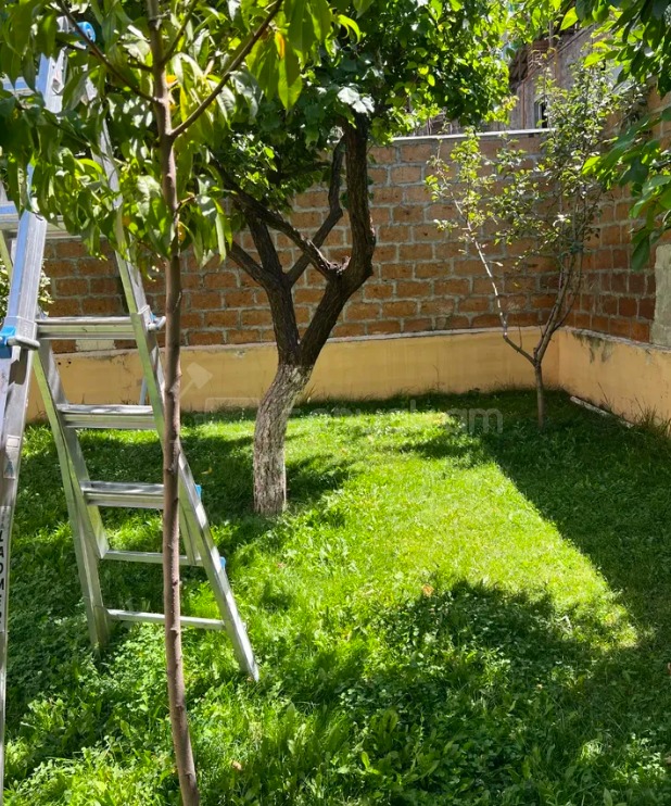 6 Սենյականոց Սեփական Տուն, 255քմ, Կոսմետիկ Վերանորոգված